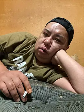 Snapshot of punk0805 chatting on 10-12-25, 12:59 punk0805 online show from 10-12-25, 12:59