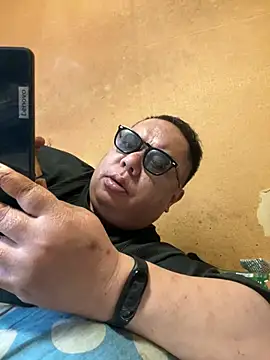 punk0805 online show from 03-25-26, 04:18