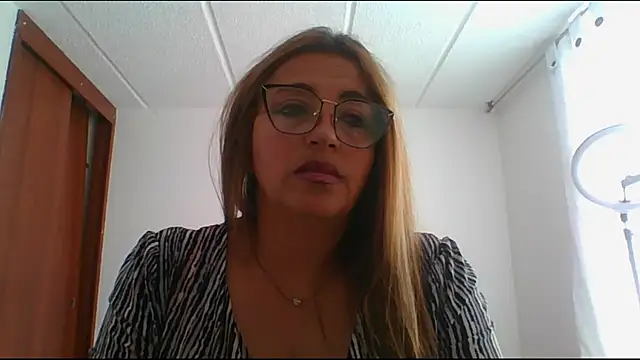 Snapshot of RossanaLionheart chatting on 02-03-25, 07:21 RossanaLionheart online show from 02-03-25, 07:21