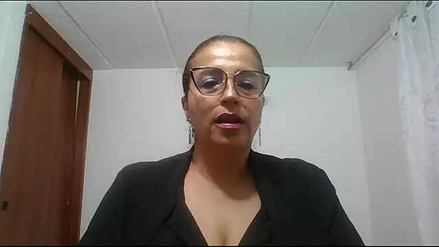 Snapshot of RossanaLionheart chatting on 02-11-25, 07:38 RossanaLionheart online show from 02-11-25, 07:38