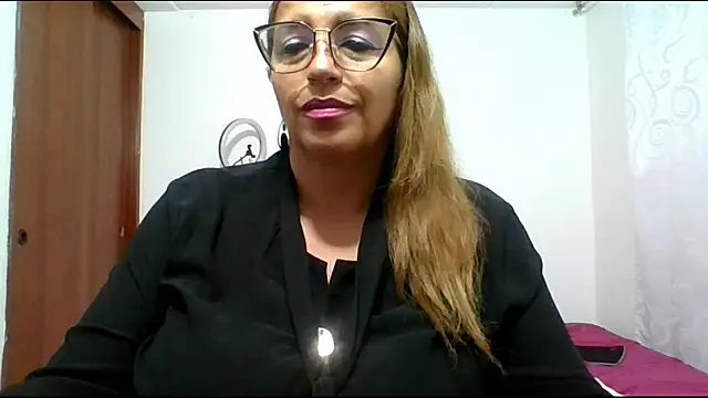 Snapshot of RossanaLionheart chatting on 03-04-25, 11:22 RossanaLionheart online show from 03-04-25, 11:22