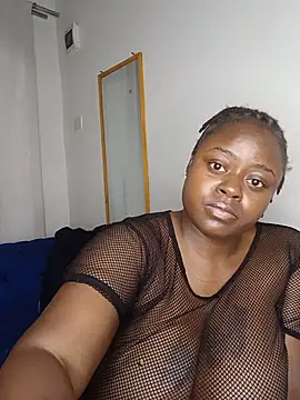 t-QueenSlyy online show from 06-10-26, 07:57
