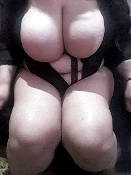 Snapshot of Maria_Sexx chatting on 01-05-25, 05:20 Maria Sexx online show from 01-05-25, 05:20