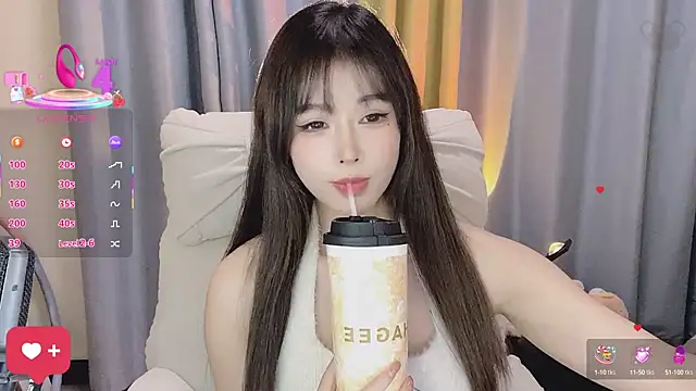 Snapshot of 7-Love chatting on 09-25-25, 12:53 7-Love online show from 09-25-25, 12:53