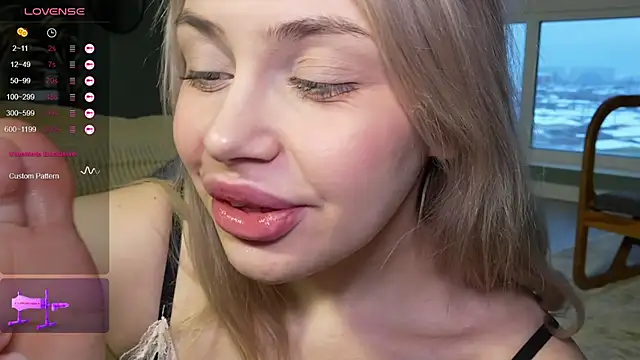 Snapshot of Meukotis chatting on 02-16-25, 02:43 Meukotis online show from 02-16-25, 02:43