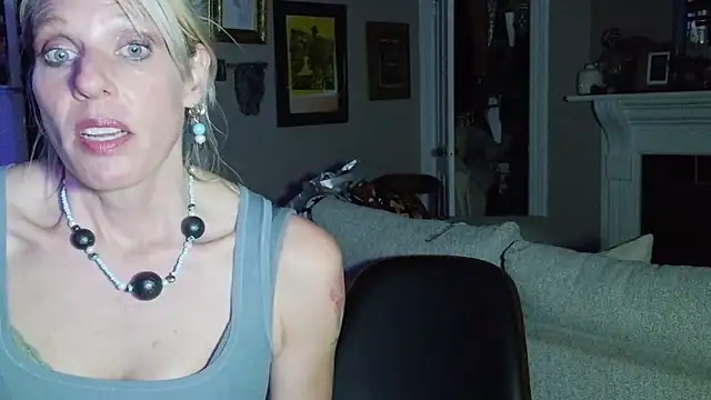 Glamazonx online show from 04-24-26, 02:25