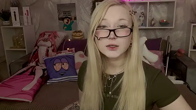 MeowkaKitty online show from 01-19-26, 01:53