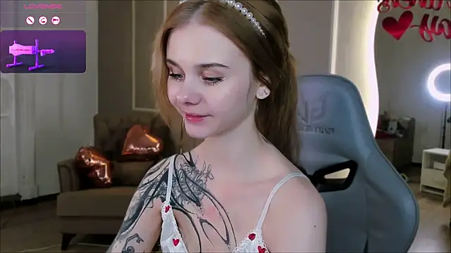 Britney Lynch online show from 02-04-25, 08:38