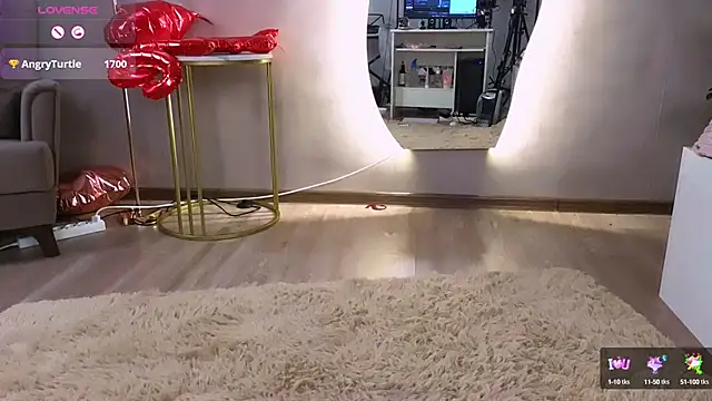 Britney Lynch online show from 02-09-25, 03:22