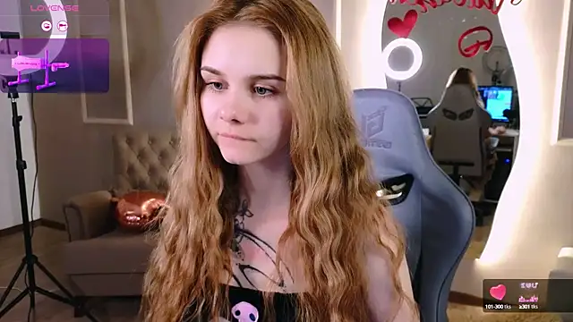 Britney Lynch online show from 02-16-25, 08:33