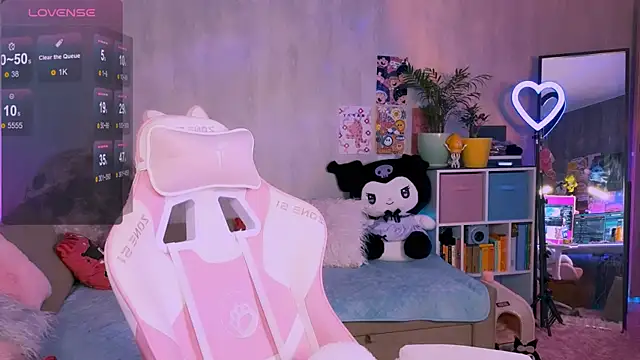 Britney Lynch online show from 09-19-25, 07:58