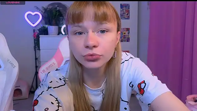 Britney Lynch online show from 10-14-25, 10:54