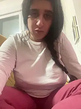 Snapshot of lylyacachonda chatting on 12-20-25, 04:25 lylyacachonda online show from 12-20-25, 04:25