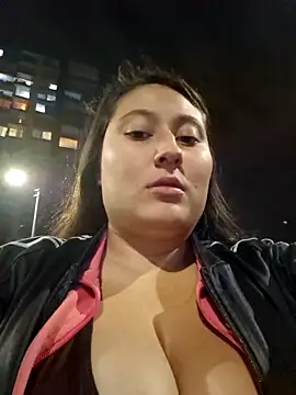 Snapshot of Celeem_ chatting on 11-25-25, 02:44 Celeem online show from 11-25-25, 02:44