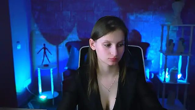 EllaHorton online show from 02-21-25, 12:28