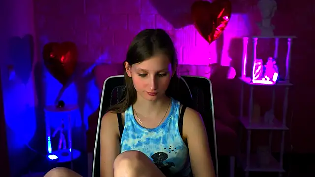 EllaHorton online show from 03-14-25, 06:50