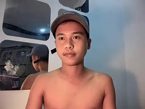 Asiantwink21 online show from 10-29-25, 03:47