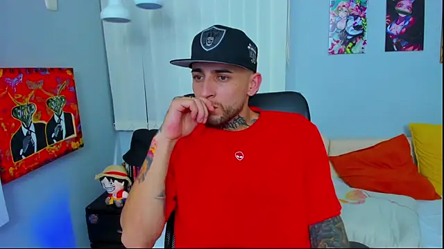 Snapshot of Drako_Lamar chatting on 01-15-25, 04:11 Drako Lamar online show from 01-15-25, 04:11