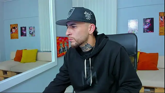 Snapshot of Drako_Lamar chatting on 01-16-25, 12:31 Drako Lamar online show from 01-16-25, 12:31