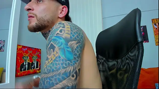 Snapshot of Drako_Lamar chatting on 01-16-25, 06:37 Drako Lamar online show from 01-16-25, 06:37