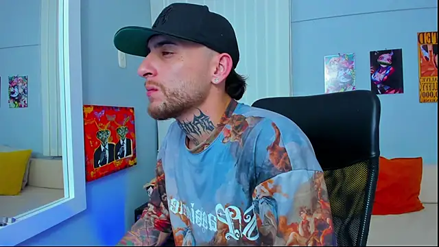 Snapshot of Drako_Lamar chatting on 01-17-25, 03:43 Drako Lamar online show from 01-17-25, 03:43