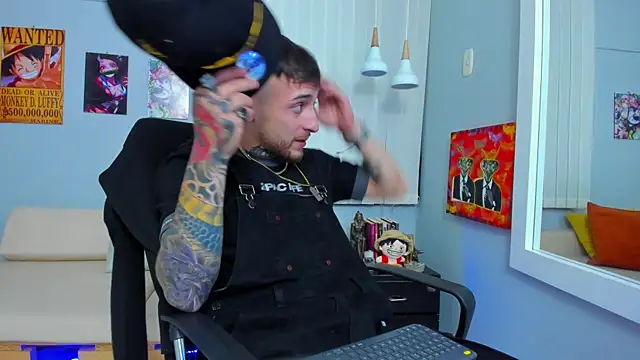 Snapshot of Drako_Lamar chatting on 01-18-25, 03:49 Drako Lamar online show from 01-18-25, 03:49