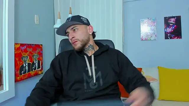 Snapshot of Drako_Lamar chatting on 01-21-25, 12:29 Drako Lamar online show from 01-21-25, 12:29