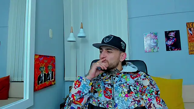 Snapshot of Drako_Lamar chatting on 01-27-25, 12:26 Drako Lamar online show from 01-27-25, 12:26