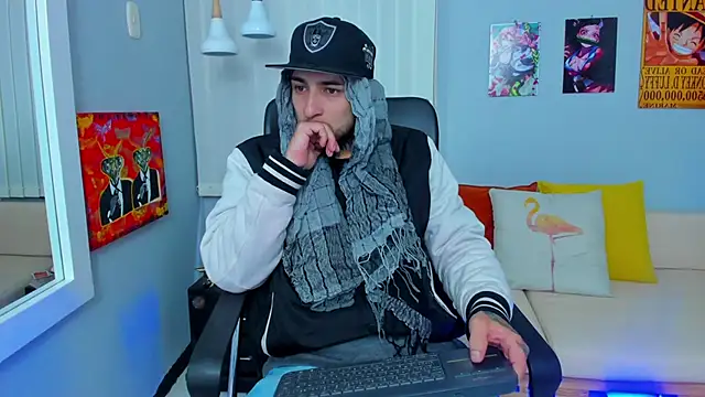 Snapshot of Drako_Lamar chatting on 02-10-25, 12:29 Drako Lamar online show from 02-10-25, 12:29