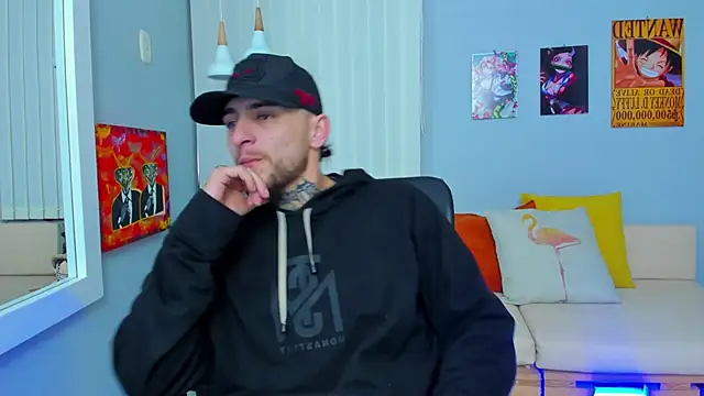 Snapshot of Drako_Lamar chatting on 02-14-25, 12:47 Drako Lamar online show from 02-14-25, 12:47