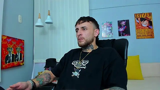 Snapshot of Drako_Lamar chatting on 02-17-25, 03:31 Drako Lamar online show from 02-17-25, 03:31