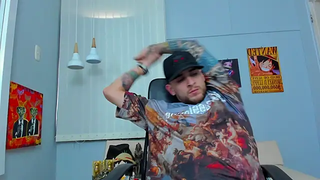 Snapshot of Drako_Lamar chatting on 02-19-25, 06:32 Drako Lamar online show from 02-19-25, 06:32