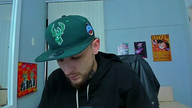 Snapshot of Drako_Lamar chatting on 03-04-25, 12:33 Drako Lamar online show from 03-04-25, 12:33