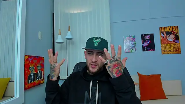 Snapshot of Drako_Lamar chatting on 03-04-25, 03:37 Drako Lamar online show from 03-04-25, 03:37