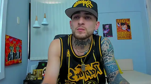 Snapshot of Drako_Lamar chatting on 03-08-25, 04:17 Drako Lamar online show from 03-08-25, 04:17