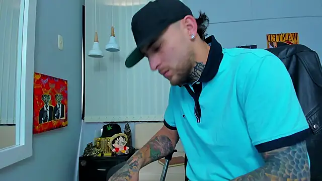 Snapshot of Drako_Lamar chatting on 03-14-25, 03:47 Drako Lamar online show from 03-14-25, 03:47