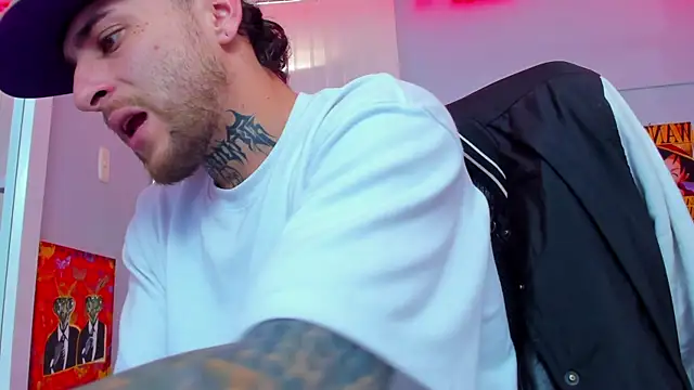 Snapshot of Drako_Lamar chatting on 03-21-25, 03:57 Drako Lamar online show from 03-21-25, 03:57