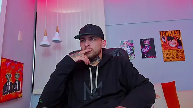 Snapshot of Drako_Lamar chatting on 03-22-25, 12:25 Drako Lamar online show from 03-22-25, 12:25