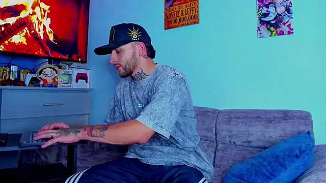 Snapshot of Drako_Lamar chatting on 10-10-25, 12:09 Drako Lamar online show from 10-10-25, 12:09