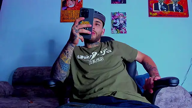 Snapshot of Drako_Lamar chatting on 10-10-25, 09:58 Drako Lamar online show from 10-10-25, 09:58