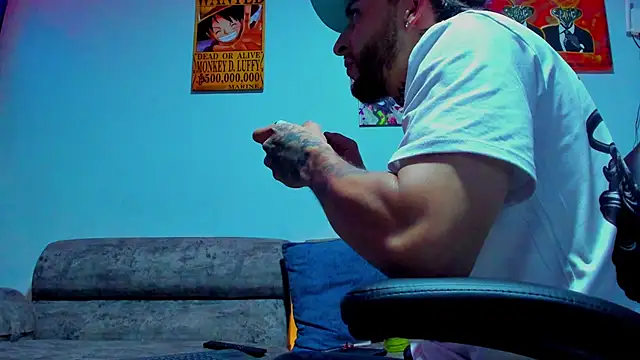 Snapshot of Drako_Lamar chatting on 10-14-25, 02:34 Drako Lamar online show from 10-14-25, 02:34