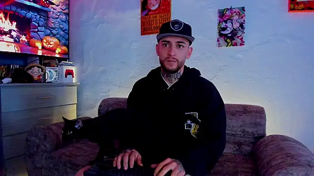 Snapshot of Drako_Lamar chatting on 10-24-25, 12:23 Drako Lamar online show from 10-24-25, 12:23