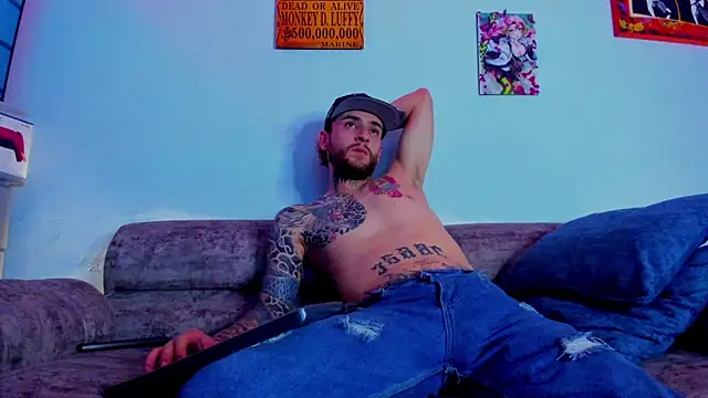 Snapshot of Drako_Lamar chatting on 11-22-25, 04:55 Drako Lamar online show from 11-22-25, 04:55