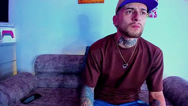 Snapshot of Drako_Lamar chatting on 11-29-25, 01:58 Drako Lamar online show from 11-29-25, 01:58