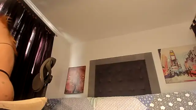 Snapshot of Misstresserotica chatting on 10-15-25, 07:36 Misstresserotica online show from 10-15-25, 07:36