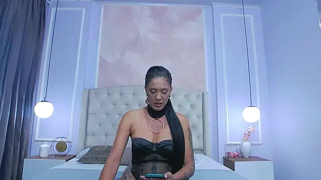 Snapshot of JoannaCox chatting on 12-01-25, 07:41 JoannaCox online show from 12-01-25, 07:41