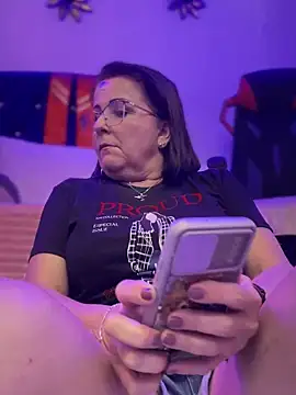 Snapshot of PaulinaSanders_X chatting on 12-28-24, 07:33 PaulinaSanders X online show from 12-28-24, 07:33