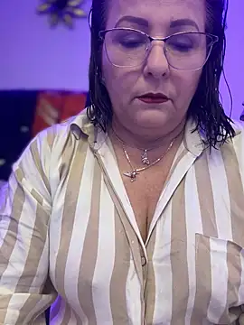 Snapshot of PaulinaSanders_X chatting on 01-03-25, 07:39 PaulinaSanders X online show from 01-03-25, 07:39