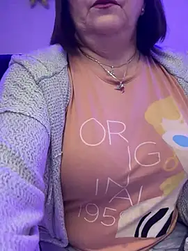 Snapshot of PaulinaSanders_X chatting on 01-04-25, 02:46 PaulinaSanders X online show from 01-04-25, 02:46