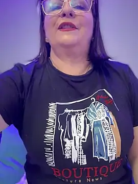 Snapshot of PaulinaSanders_X chatting on 01-28-25, 07:00 PaulinaSanders X online show from 01-28-25, 07:00